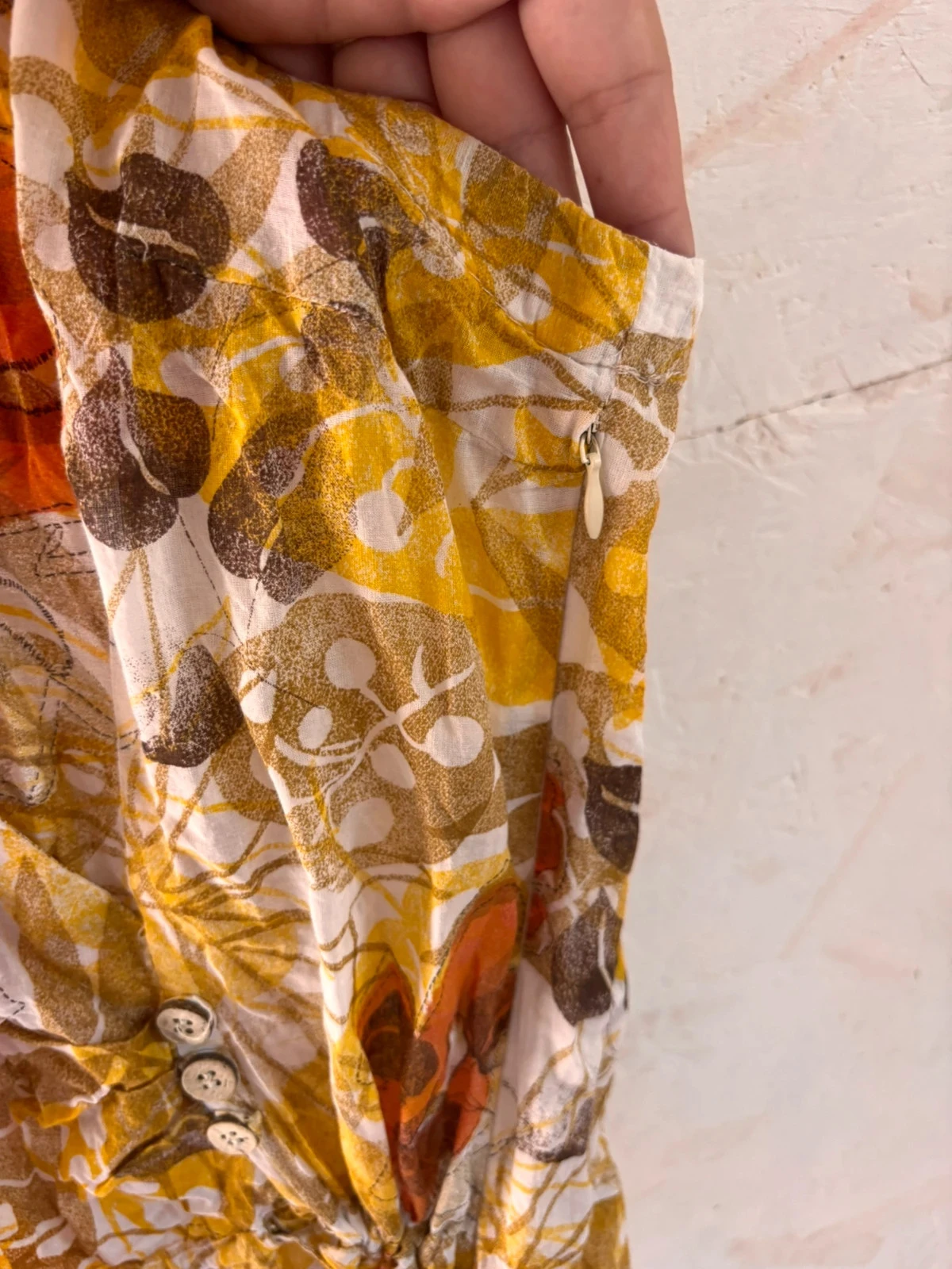 Zijden blouse zonder mouwen met ronde hals en bloemmotieven Affinités (Armand Thiery) Maat 42 (geschat) – photo 6